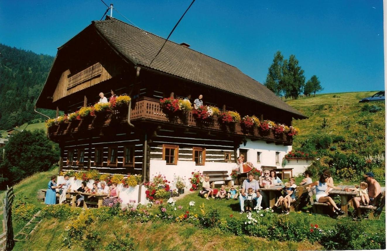 Bauernhof Oberfriessnig Vila Radenthein Exterior foto
